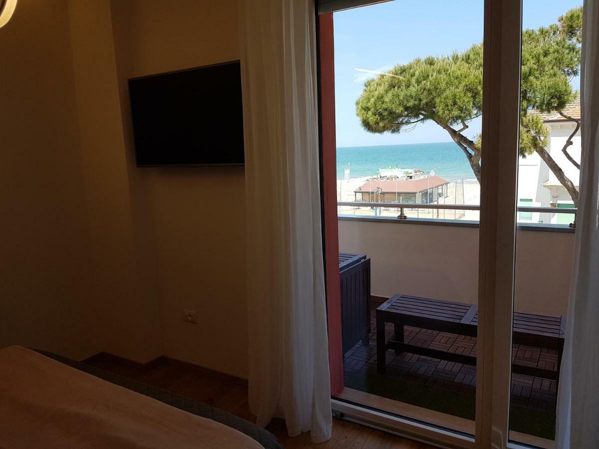 Crima Mare Luxury Appartement Misano Adriatico Buitenkant foto